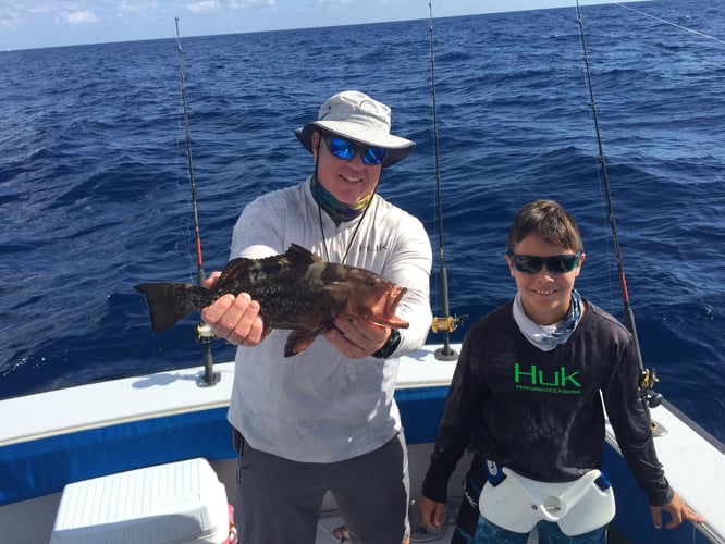 Chasing Tuna & Wahoo - 31’ Rampage In Riviera Beach