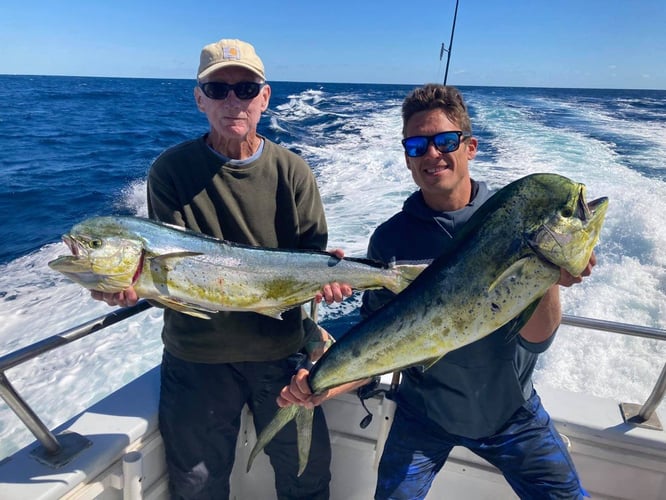 Chasing Tuna & Wahoo - 31’ Rampage In Riviera Beach