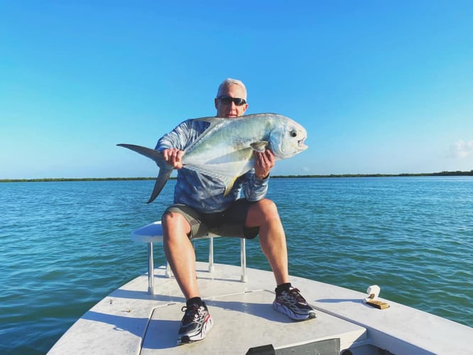 Light Tackle and Fly Fishing Trips - 17' Maverick HPX
