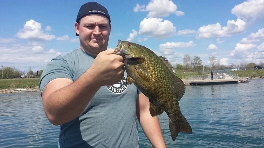 Angler's Edge Outdoors LLC in Lewiston, New York Captain Experiences