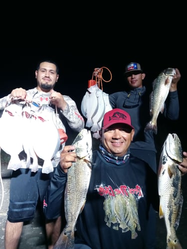 SPI Flounder Gigging Trip in Rio Hondo