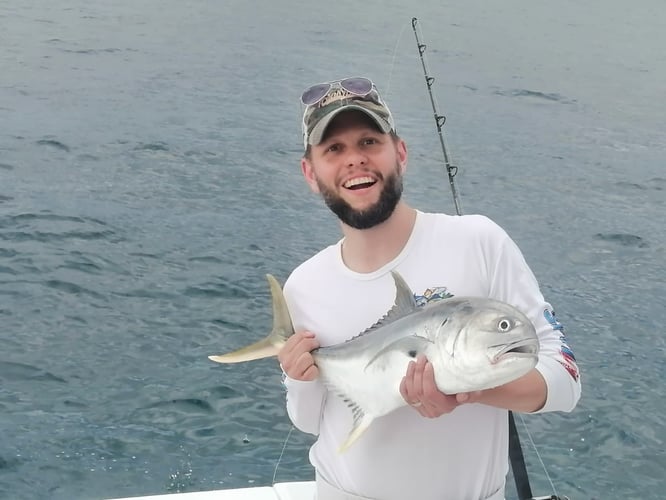 Quepos Nearshore Adventures with Three Brothers - 32' Luhrs