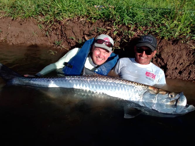 "Silver Kings" Tarpon Adventure in Sandy Bay Sirpi