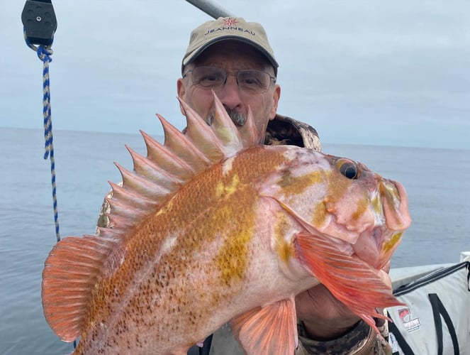 Salmon, Bottom Fishing & Crab Pots In Hubbard