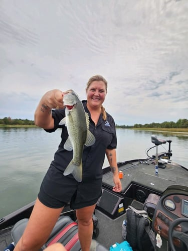 Stillhouse Lake Bass Fishing In Belton