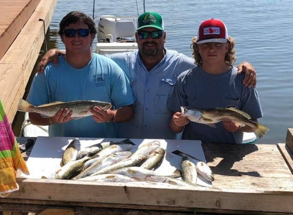 Indian River Fishing Frenzy in Oak Hill