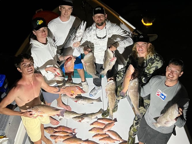 Night Fishing Adventure - 48’ Yacht Sport Fish In Tierra Verde