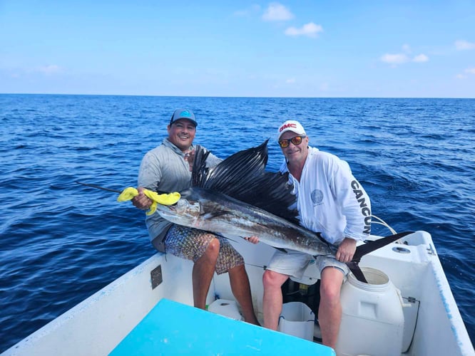 25' Panga - Nearshore Or Offshore In Cancún