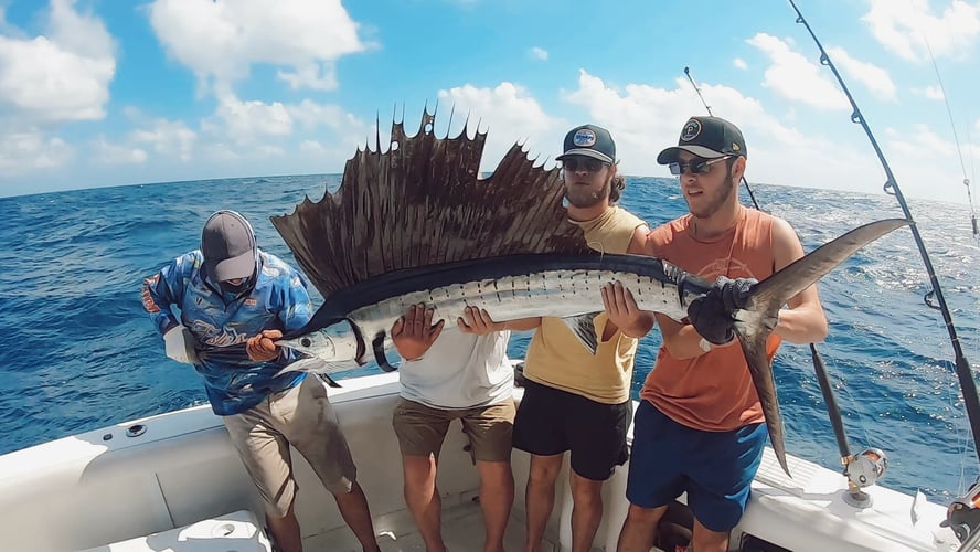 Fishing Charter In Cancun 35ft For 9px In Cancún