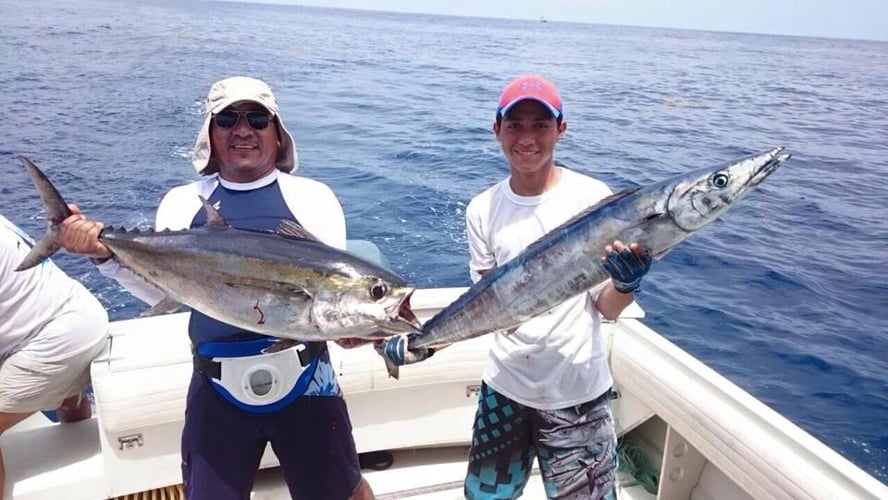 Fishing Charter In Cancun 35ft For 9px In Cancún