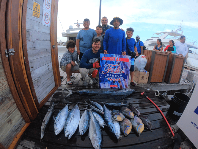 Fishing Charter In Cancun 35ft For 9px In Cancún