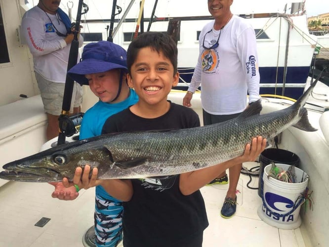 Cancun Charter - 35ft For 9px In Cancún