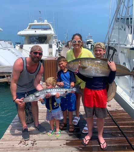 Fishing Charter In Cancun 35ft For 9px In Cancún