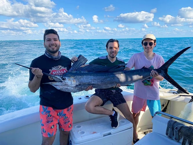 Fishing Charter In Cancun 35ft For 9px In Cancún