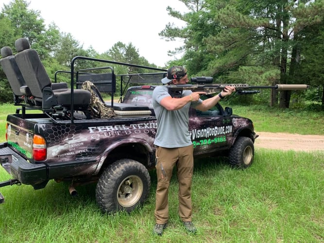 Night Vision Hog Guide LLC with Captain Experiences