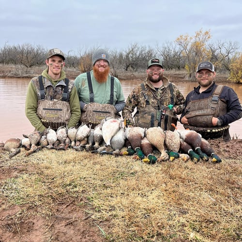 Duck Hunting TX/OK In Devol