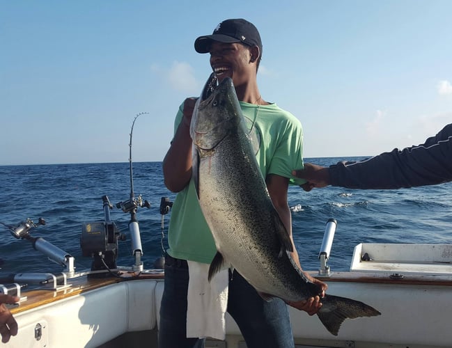 Weekday Salmon Run In Kenosha