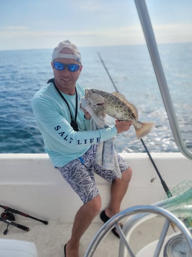 Offshore Grouper Fishing 🎣 In Cedar Key