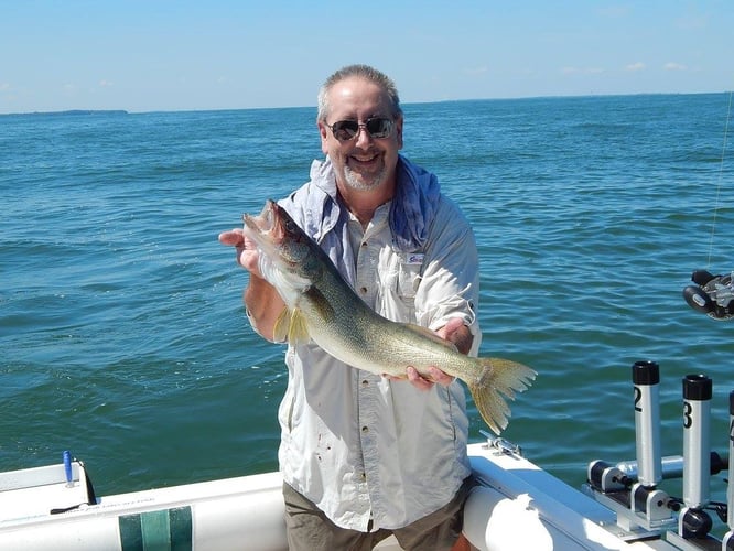 Lake Erie Walleye Hunt