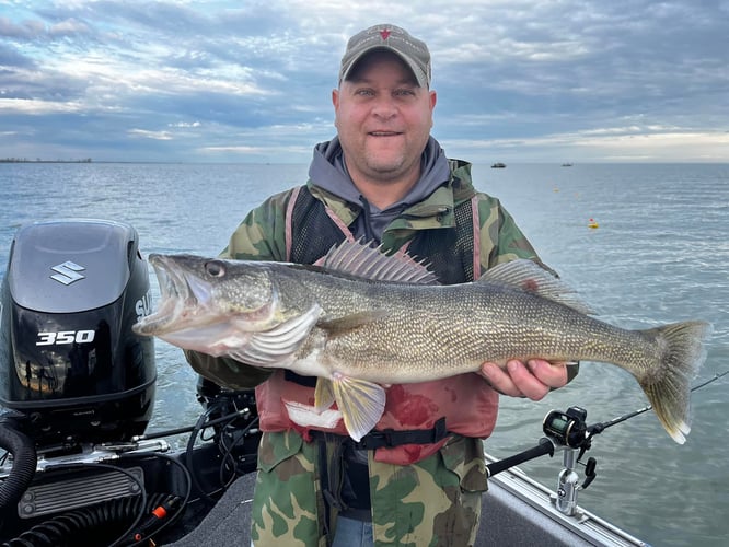 Cleveland /Lorain Trophy Walleye Trip In Cleveland