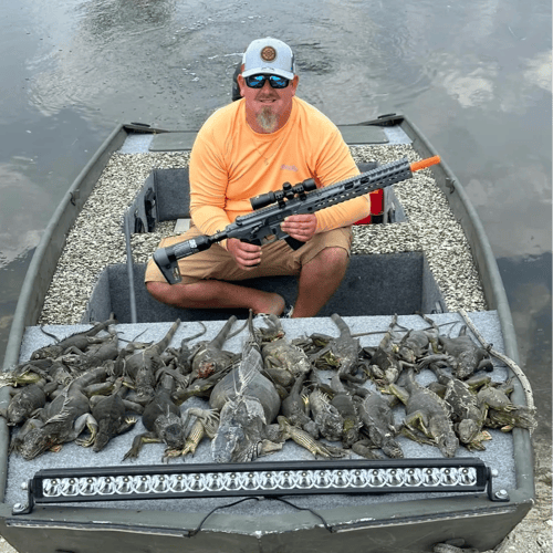 Iguana Hunting Veteran Guides In Cape Coral