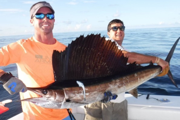 Overnight Offshore - 38' Luhrs in Freeport