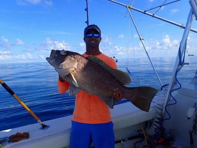 Freeport Run - 38' Luhrs In Freeport