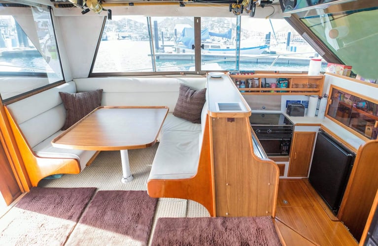 Cabo Luxury Fishing - 43' Riviera in Cabo San Lucas