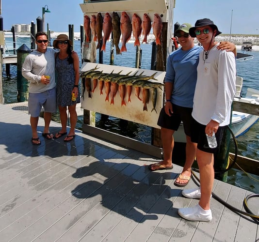 Experience Destin Fishing to the Full - 25' Cape Horn