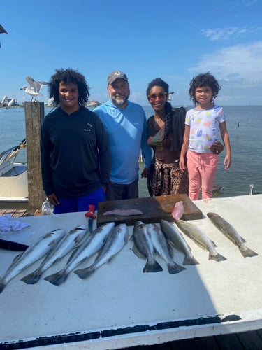 Half Day Bay - 24’ Kenner In Galveston