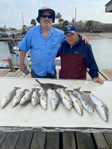 Half Day Bay - 24’ Kenner In Galveston