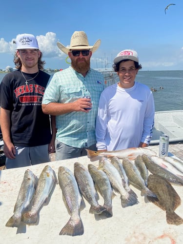 Half Day Bay - 24’ Kenner In Galveston