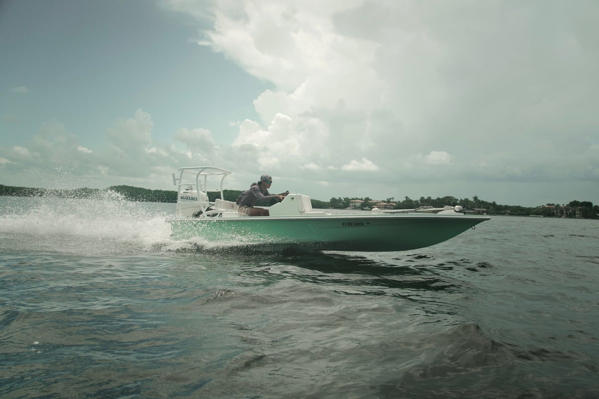 Boat photo for Clown Knife Fishing 