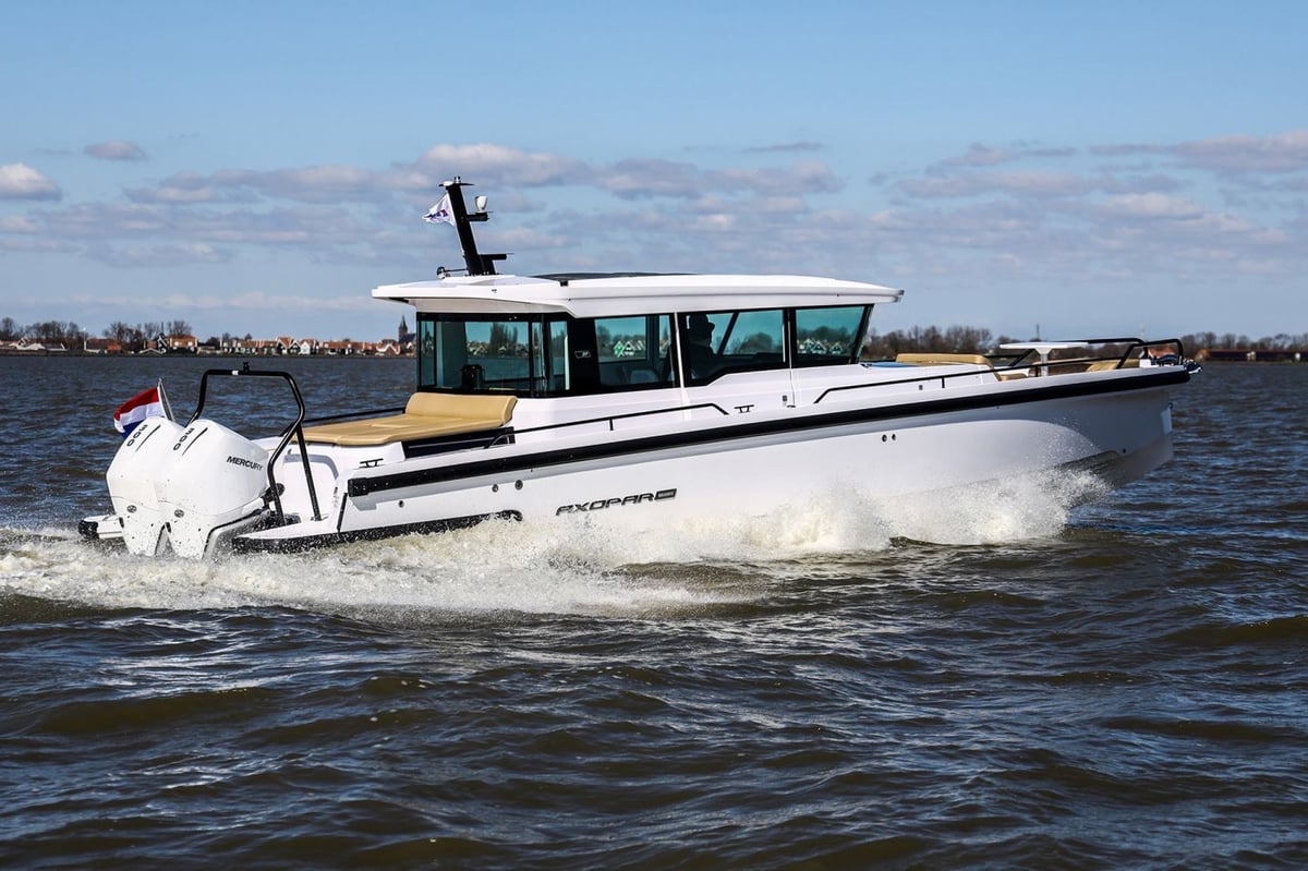 Boat photo for Luxury Boat Charter Virginia Beach