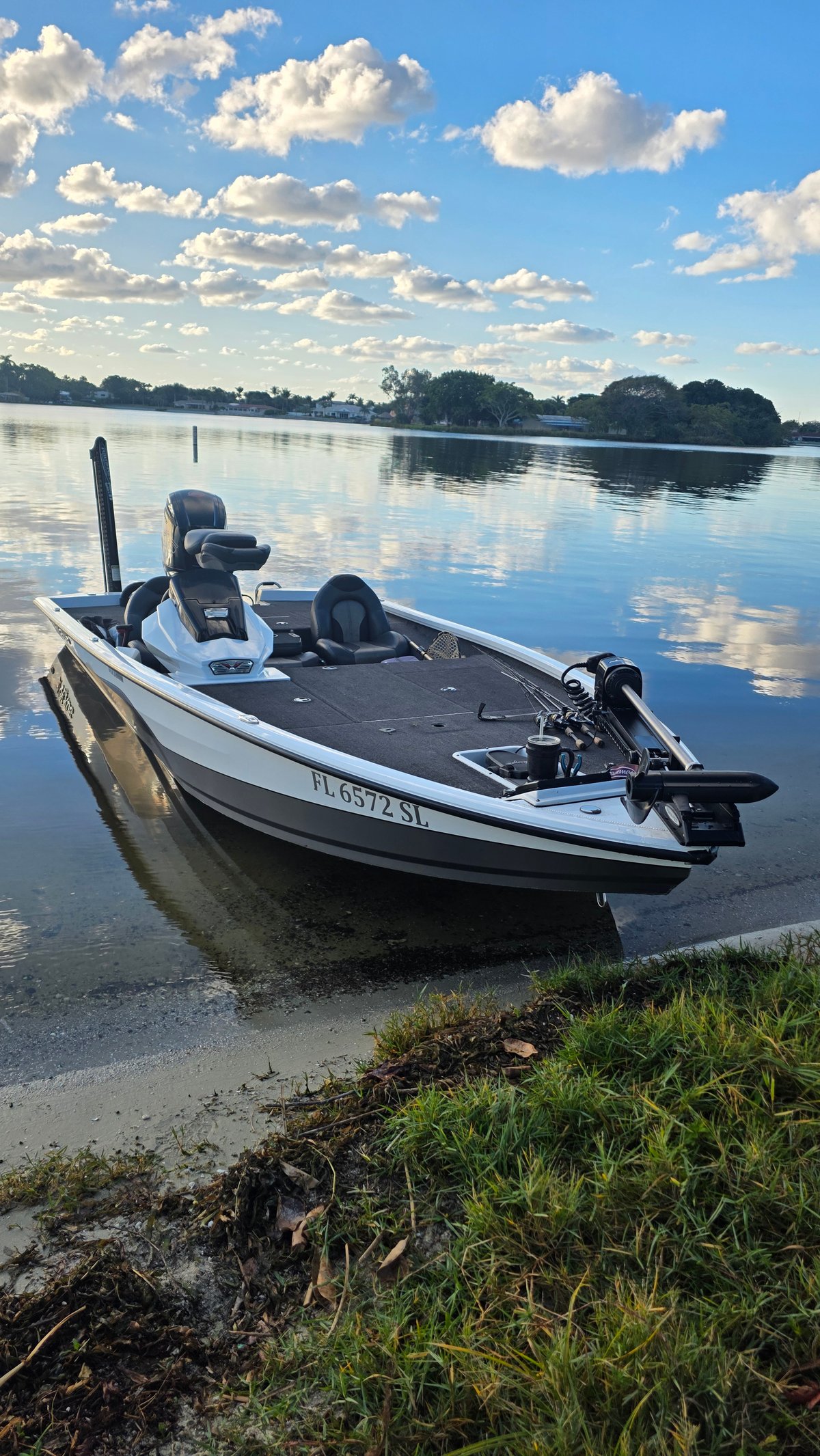 Boat photo for Lake Ida (4-8HR)