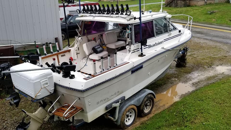 Boat photo for Lake Erie Walleye Trolling