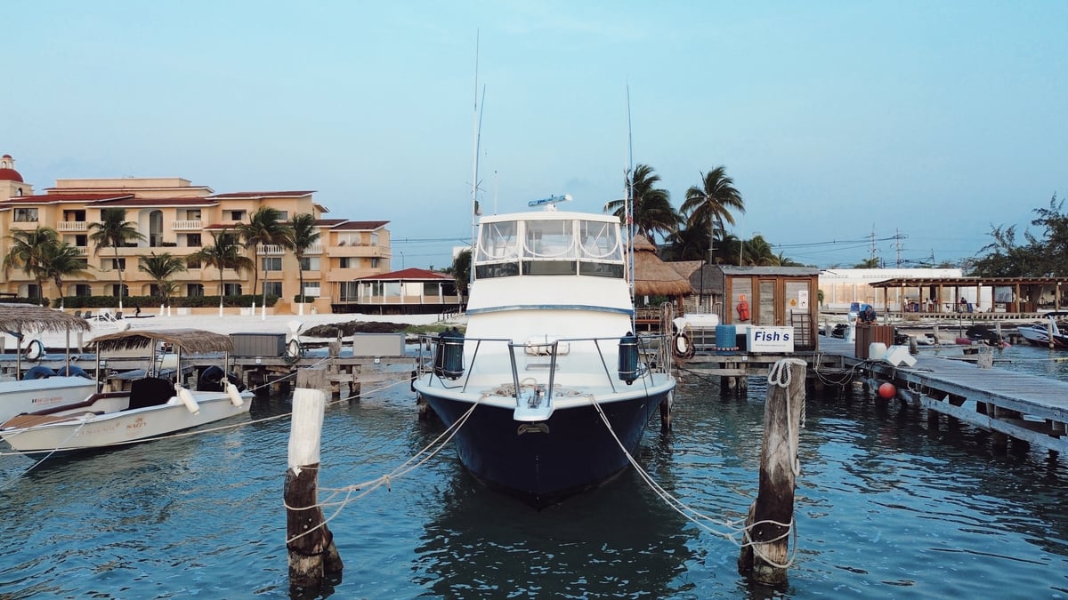 Boat photo for Big Fish Game! 11px - A/C Cabrin