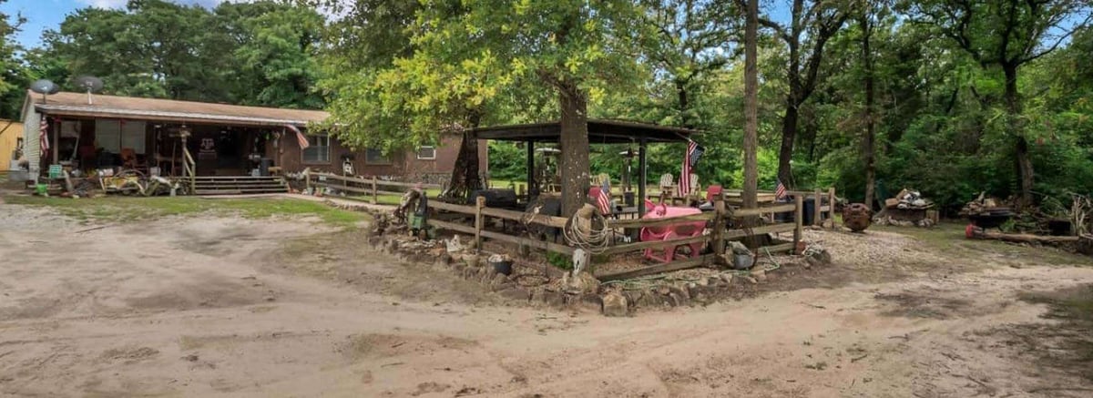 Lodge photo for 24 Hour Hog Hunt W/Lodging