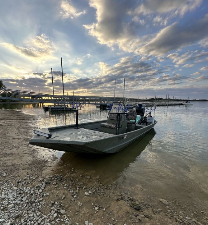 Boat photo for Alligator Gar Fishing
