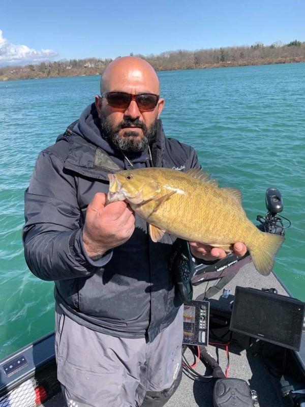 clear water bass fishing