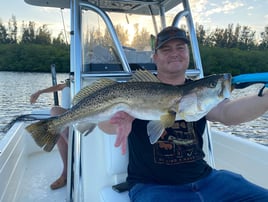 Inshore Fishing Trip - 25’ shearwater
