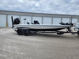 World Class Fishing - Branson area lakes!