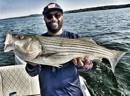 Lake Texoma Trophy Striper Trips
