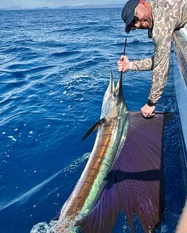 5-9 Hours Offshore Trip - 27’ Dusky