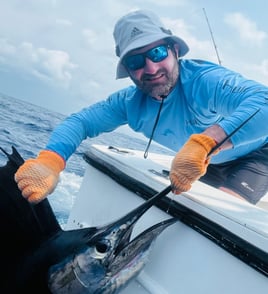 5-9 Hours Offshore Trip - 27’ Dusky