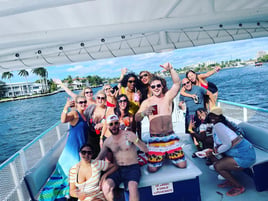 Sandbar Splash And Yacht Tour