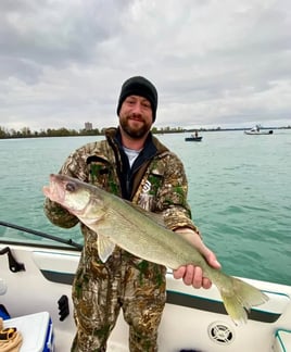 Bass And Walleye Jigging Trip
