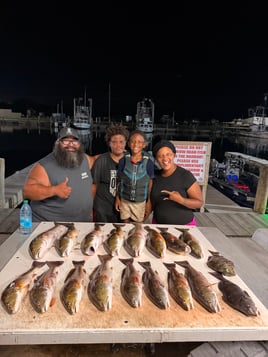 Night Time Bowfishing! 
