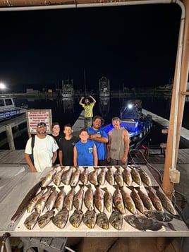 Night Time Bowfishing! 