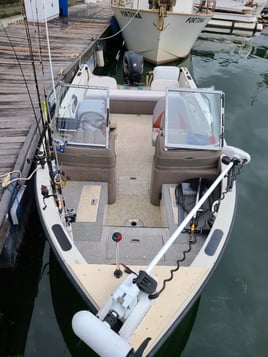 Lobster Hooping - 20' Crestliner